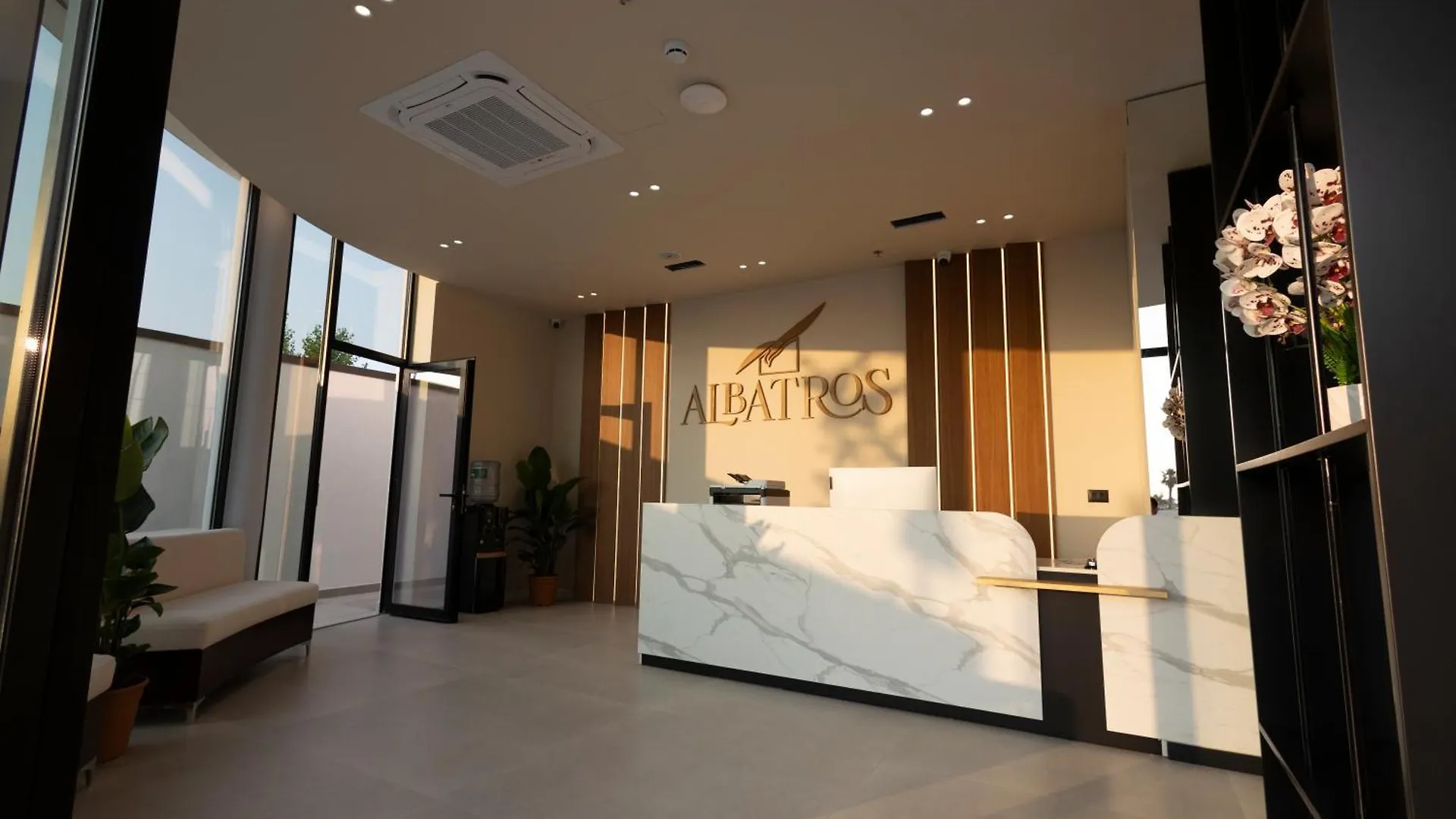 Otel Albatros Beach & Resort Rrogozhine